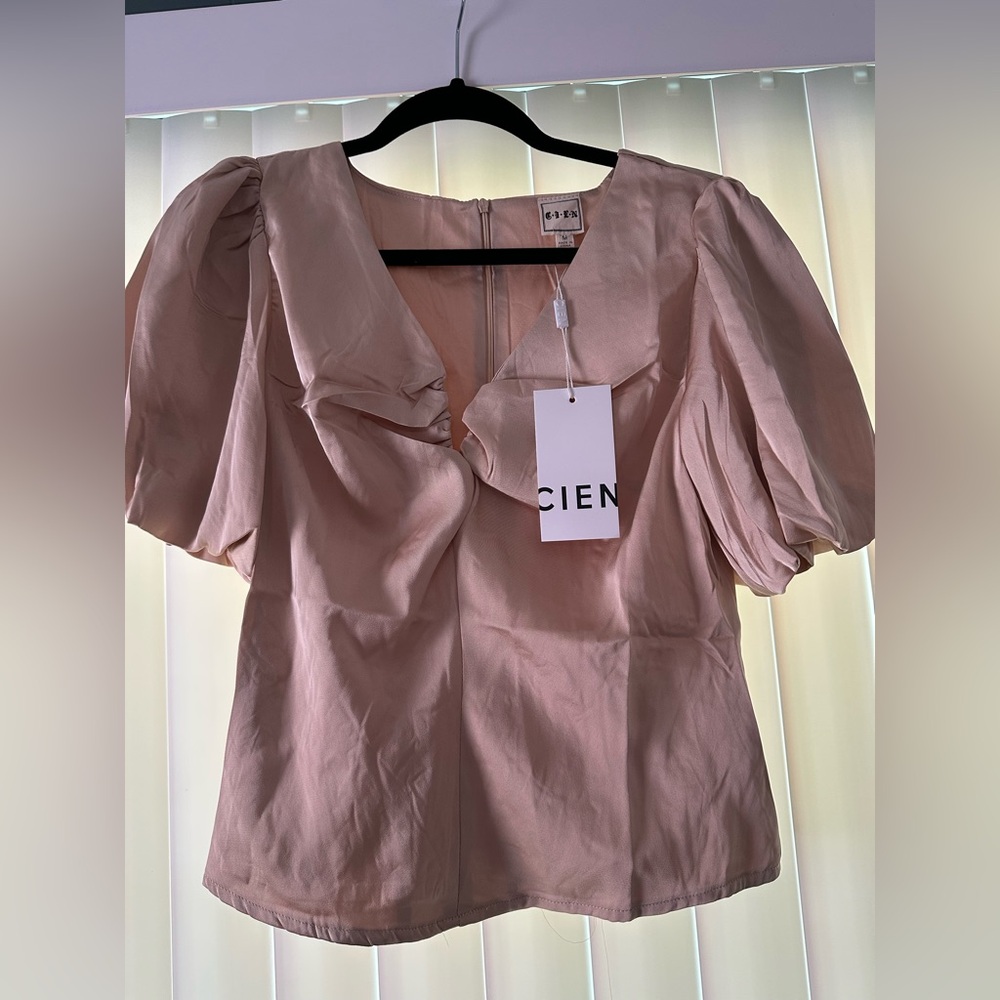 Women's Cream Puff Sleeve Top